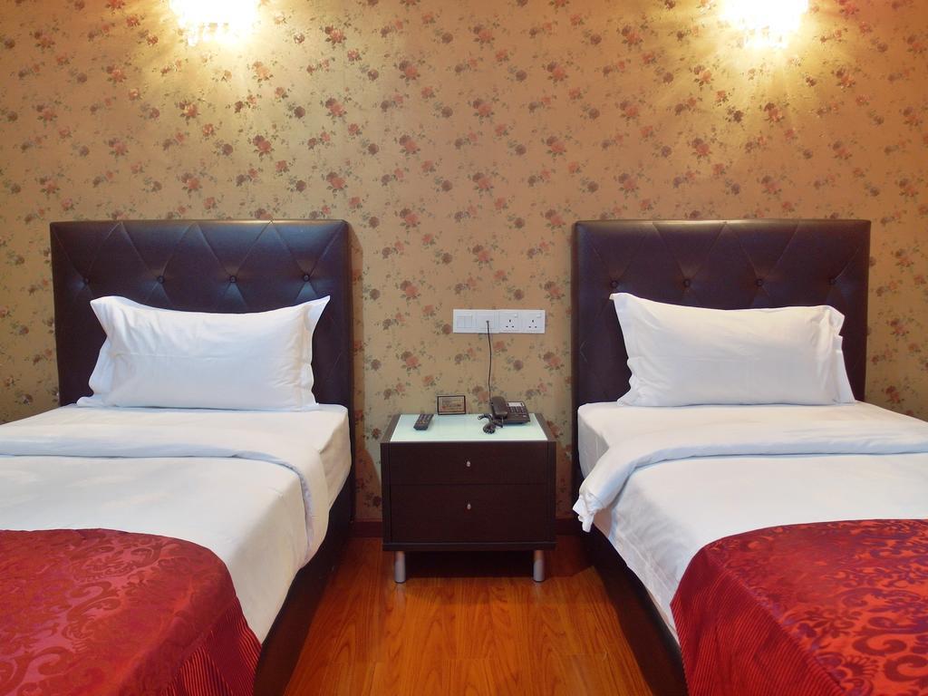 Classic Kinabalu Hotel Kota Kinabalu Buitenkant foto