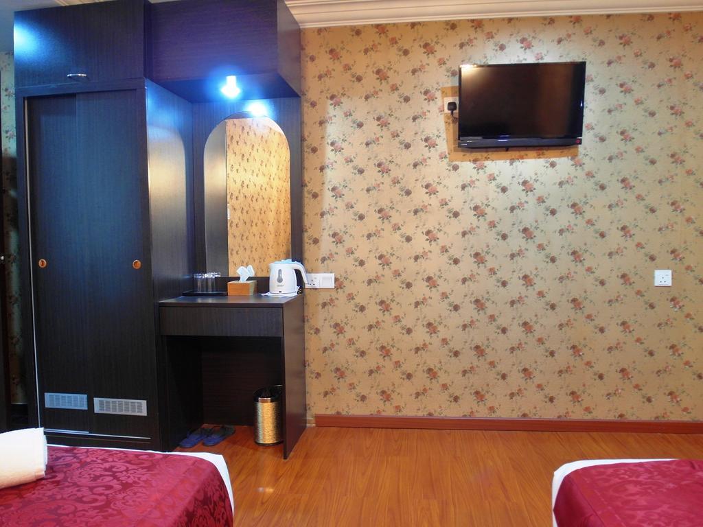 Classic Kinabalu Hotel Kota Kinabalu Buitenkant foto