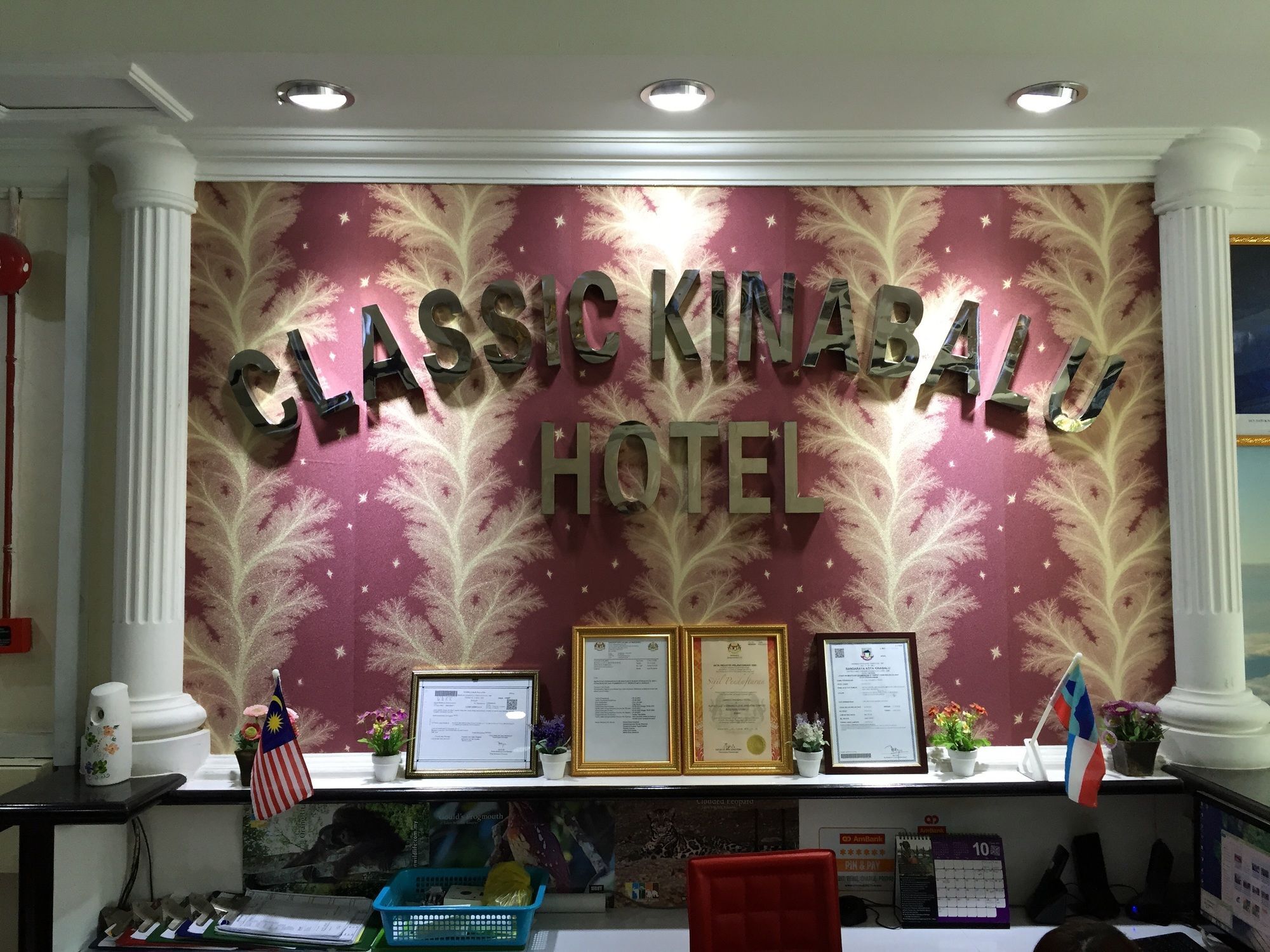 Classic Kinabalu Hotel Kota Kinabalu Buitenkant foto